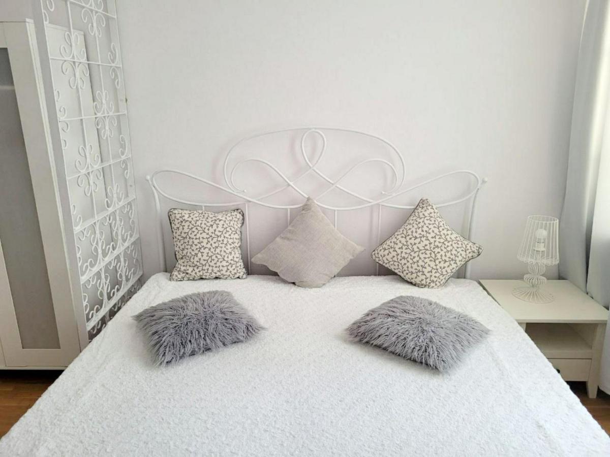 Przytulne Apartamenty W Centrum Warszawy Lok 2 Varşovia Exterior foto